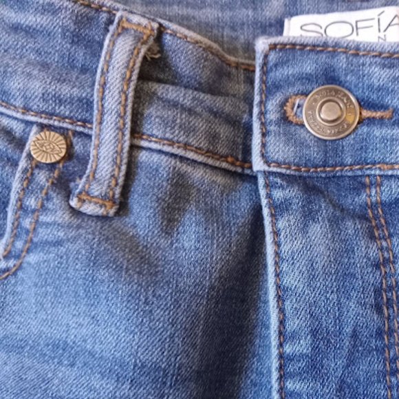 Sofia by Sofia Vergara boyfriend jeans - Picture 2 of 6